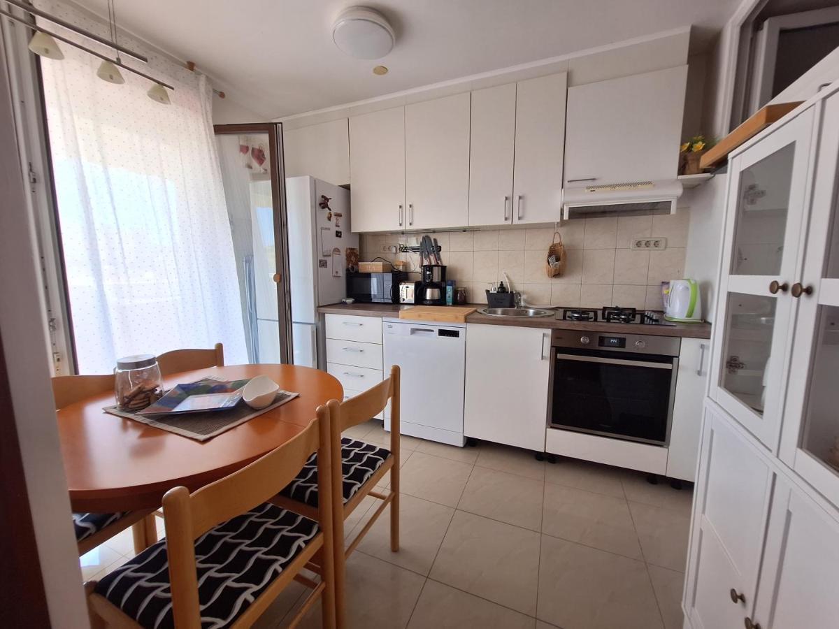 G&E Apartment Pula Bagian luar foto